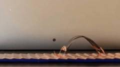 像尺蠖一樣爬行的微型機(jī)器人