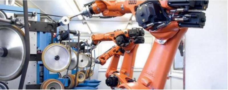 ���I�C���˵İlչ�M��