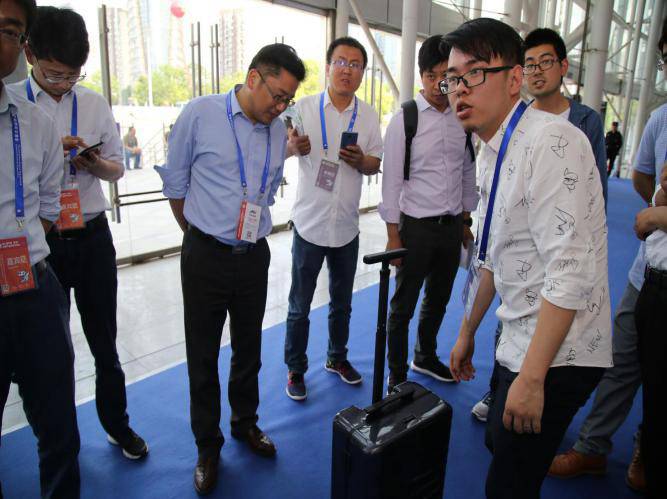 ��ȥ���^���@���ط��k��һ�����fƽ�׵ęC(j��)����չ�^(q��)��