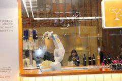 AI“狂潮”襲來(lái),機(jī)器人落地應(yīng)用收獲顯著