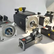 KUKA�쿨�C����KR60�ŷ��R�_����^��S��